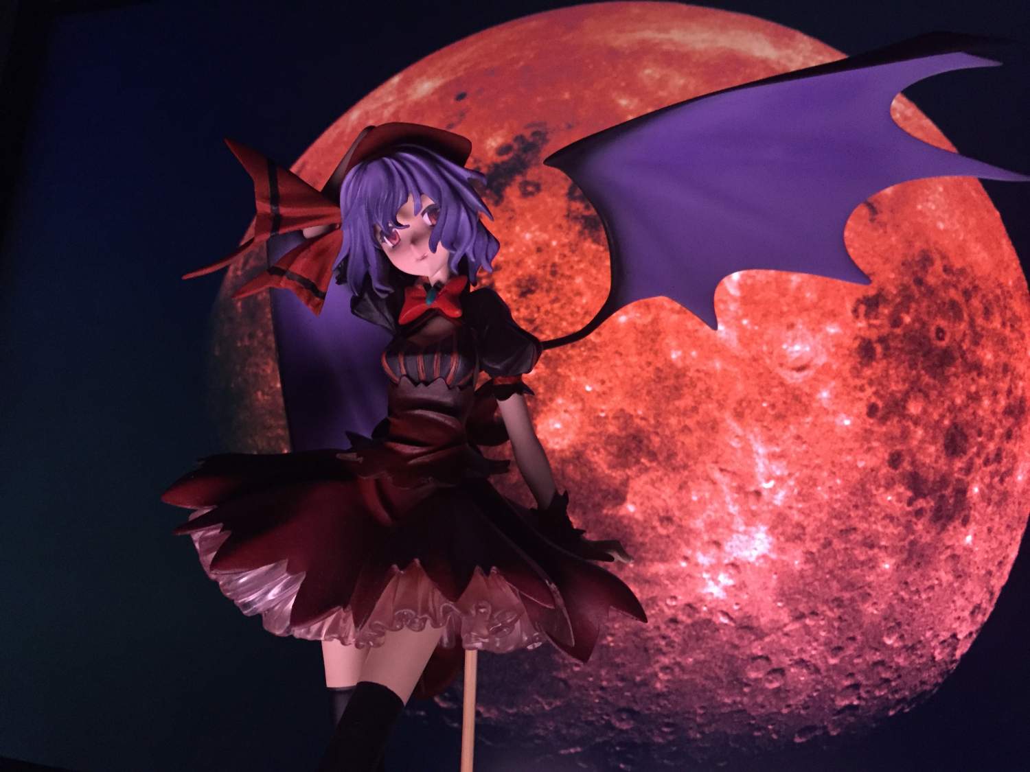 永远鲜红的幼月——蕾米莉亚-斯卡雷特